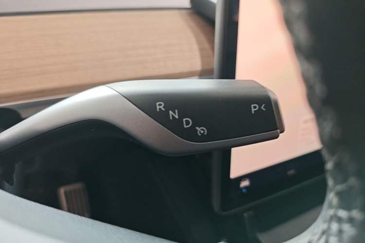 Used Tesla Model Y 2023 Long-Range All-Wheel-Drive Version Gear Lever