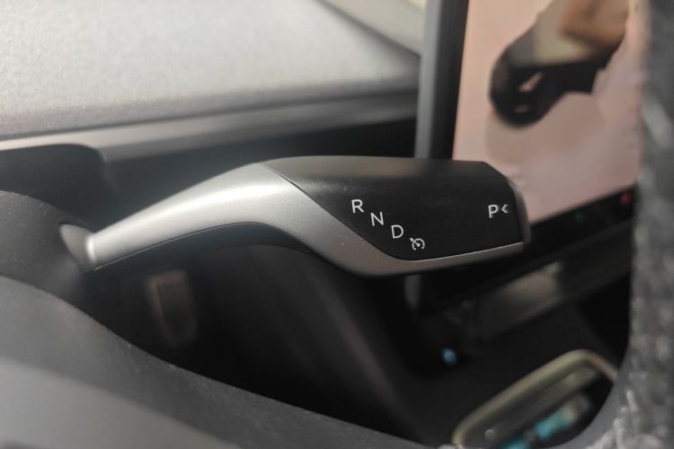 Used Tesla Model Y 2023 Long-Range All-Wheel-Drive Version Gear Lever