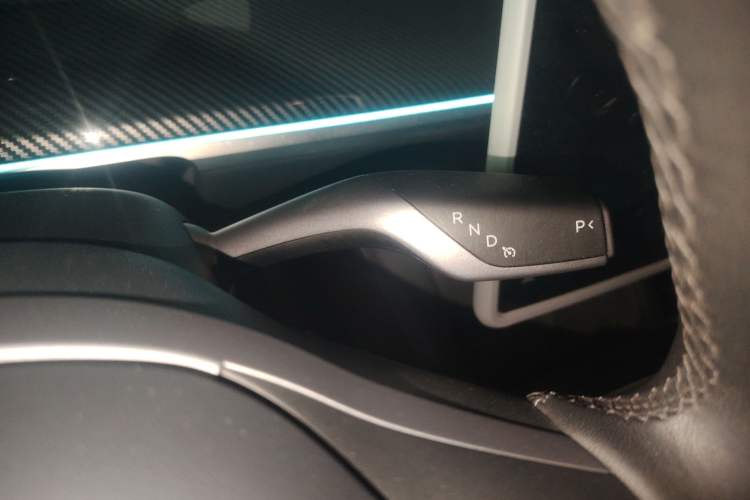 Used Tesla Model Y 2023 Long-Range All-Wheel-Drive Version Gear Lever