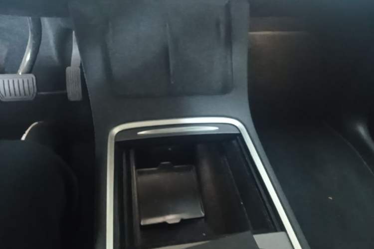 Used Tesla Model Y 2023 Rear-Wheel-Drive Version Gear Lever