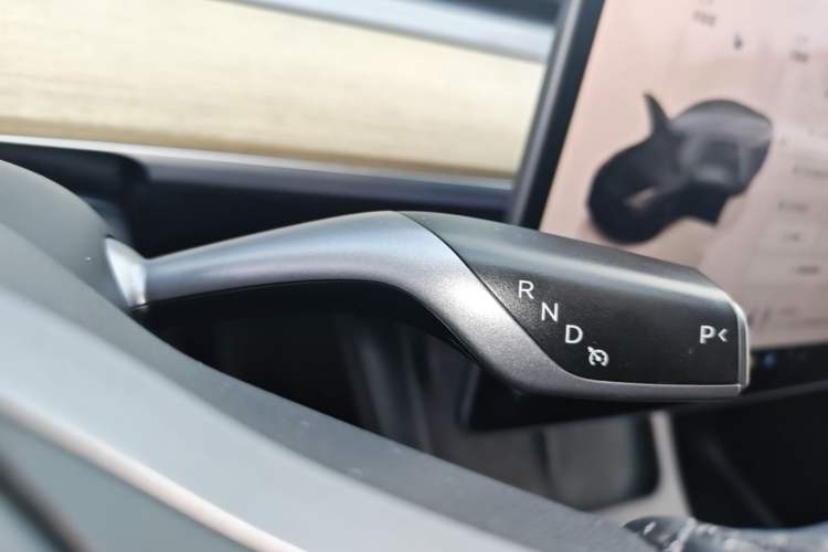 Used Tesla Model Y 2023 Long-Range All-Wheel-Drive Version Gear Lever