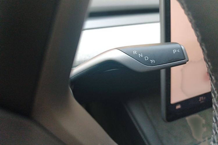 Used Tesla Model Y 2023 Long-Range All-Wheel-Drive Version Gear Lever