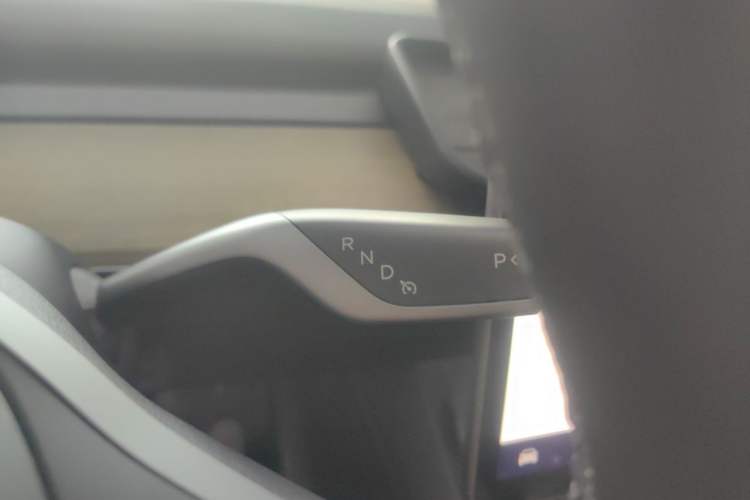 Used Tesla Model Y 2023 Long-Range All-Wheel-Drive Version Gear Lever