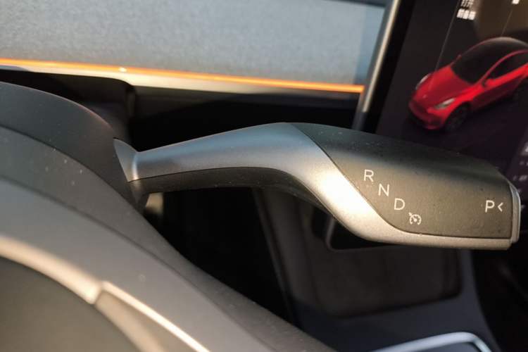 Used Tesla Model Y 2023 Long-Range All-Wheel-Drive Version Gear Lever