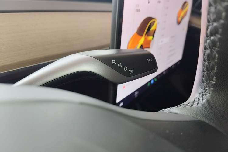 Used Tesla Model Y 2023 Long-Range All-Wheel-Drive Version Gear Lever