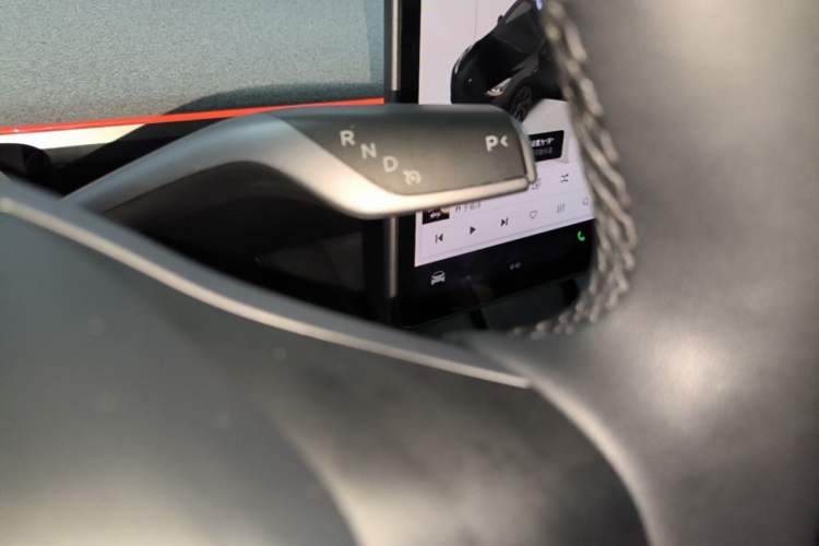Used Tesla Model Y 2023 Long-Range All-Wheel-Drive Version Gear Lever