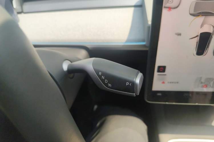 Used Tesla Model Y 2023 Long-Range All-Wheel-Drive Version Gear Lever