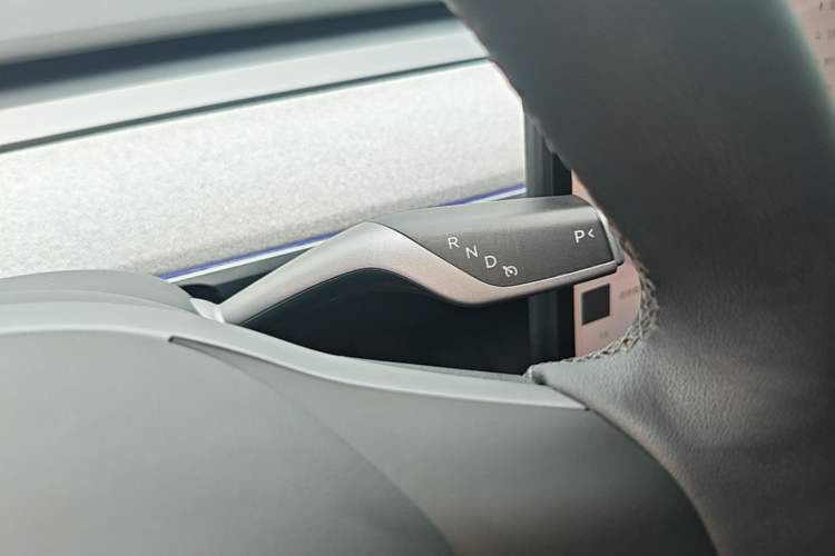 Used Tesla Model Y 2023 Long-Range All-Wheel-Drive Version Gear Lever