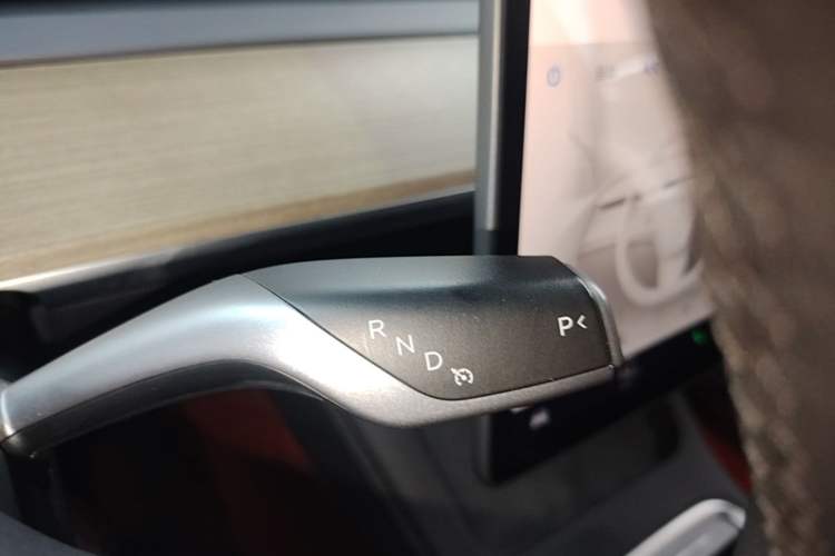 Used Tesla Model Y 2023 Long-Range All-Wheel-Drive Version Gear Lever