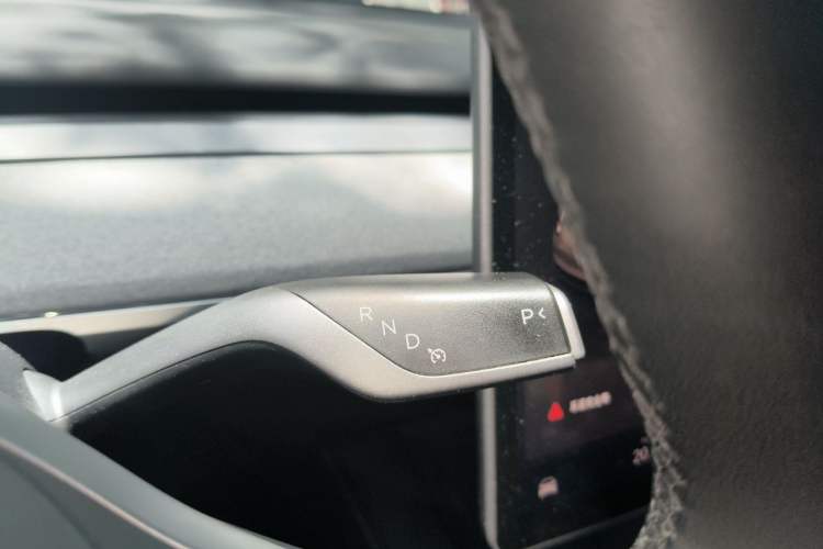 Used Tesla Model Y 2023 Rear-Wheel-Drive Version Gear Lever