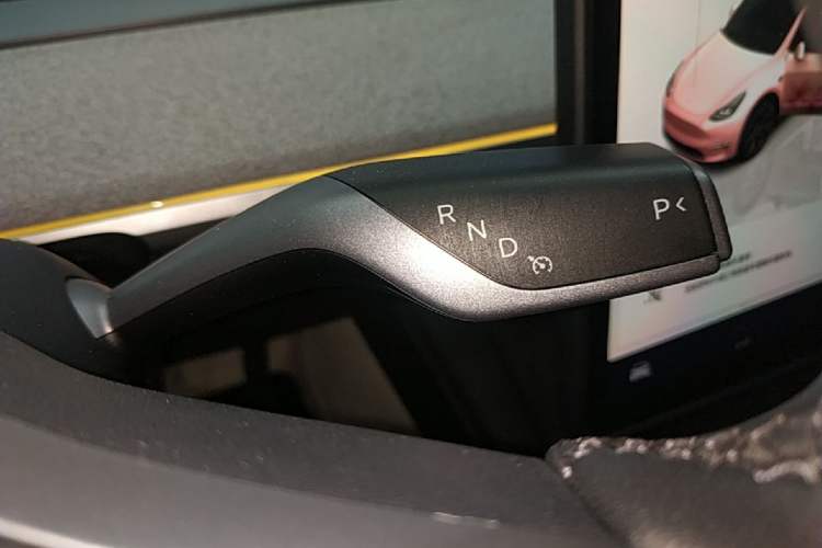 Used Tesla Model Y 2023 Rear-Wheel-Drive Version Gear Lever