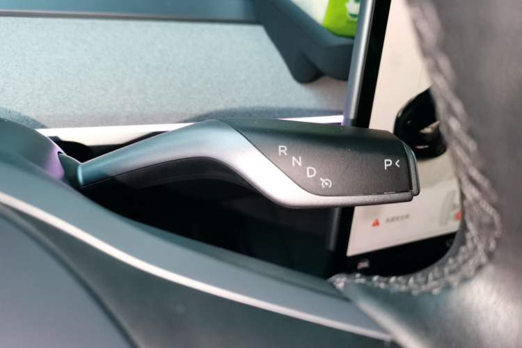 Used Tesla Model Y 2023 Rear-Wheel-Drive Version Gear Lever