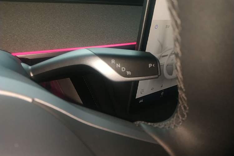 Used Tesla Model Y 2023 Long-Range All-Wheel-Drive Version Gear Lever