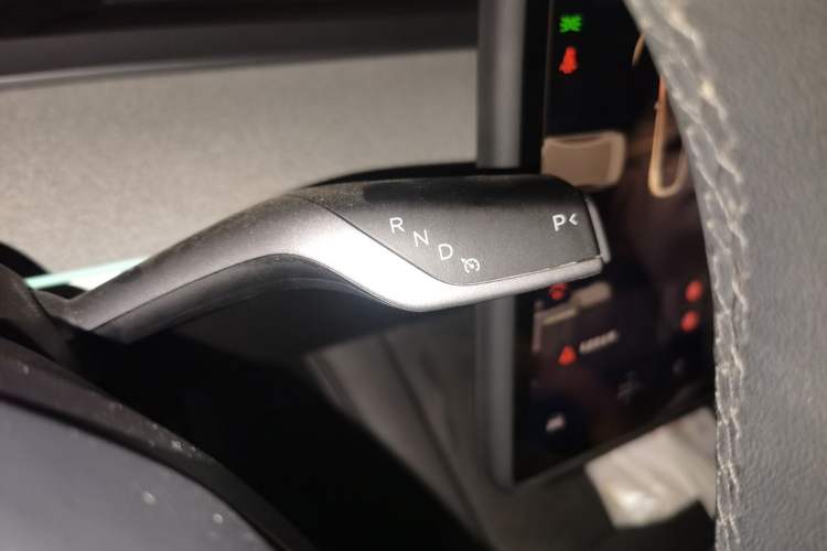 Used Tesla Model Y 2023 Rear-Wheel-Drive Version Gear Lever