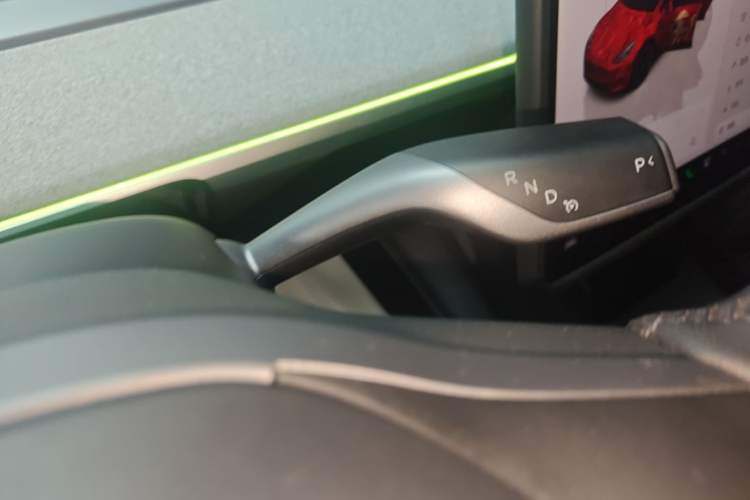 Used Tesla Model Y 2023 Long-Range All-Wheel-Drive Version Gear Lever