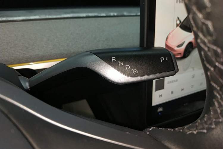 Used Tesla Model Y 2023 Rear-Wheel-Drive Version Gear Lever