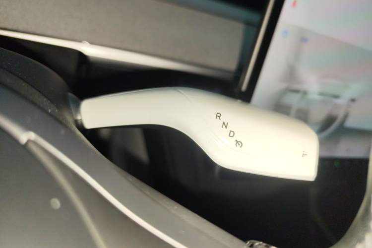 Used Tesla Model Y 2023 Rear-Wheel-Drive Version Gear Lever