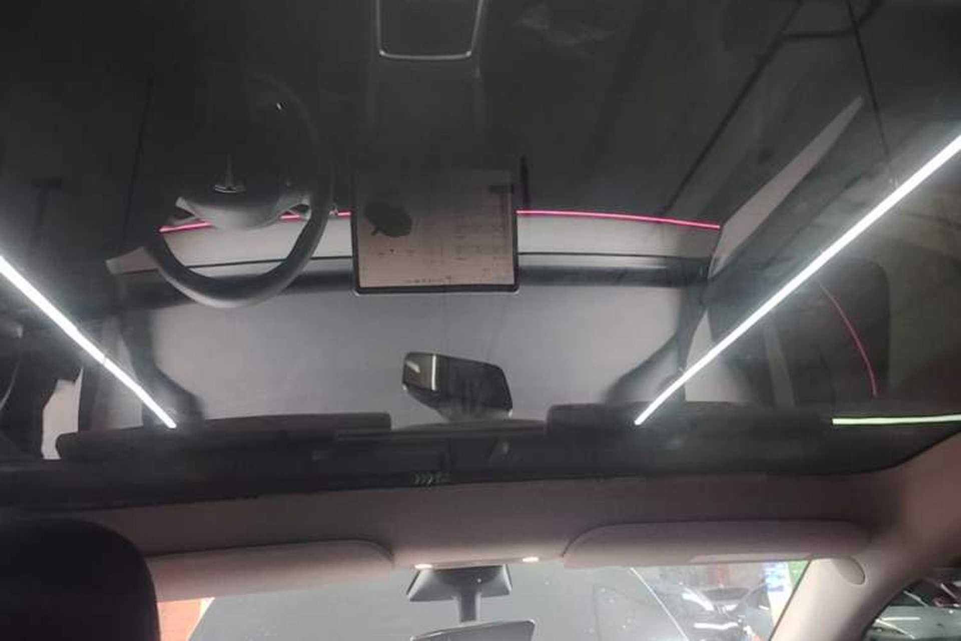 Used Tesla Model Y 2023 Long-Range All-Wheel-Drive Version Headliner