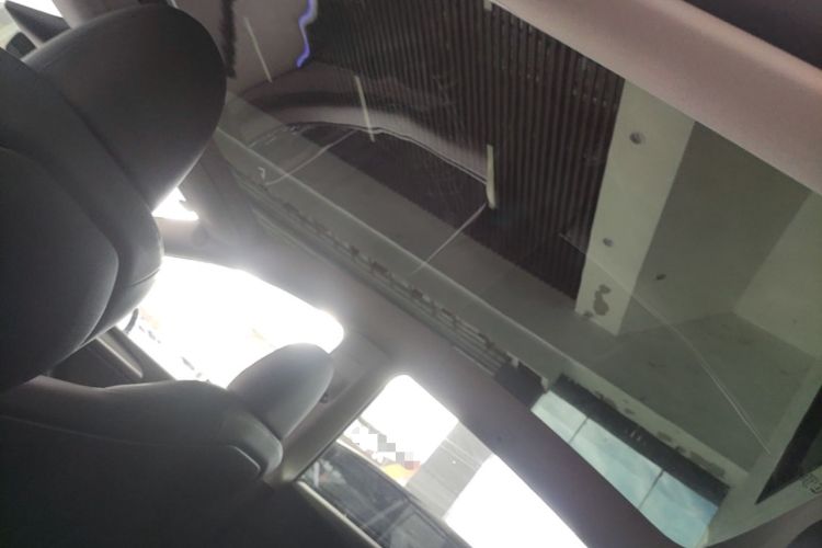Used Tesla Model Y 2023 Rear-Wheel-Drive Version Headliner