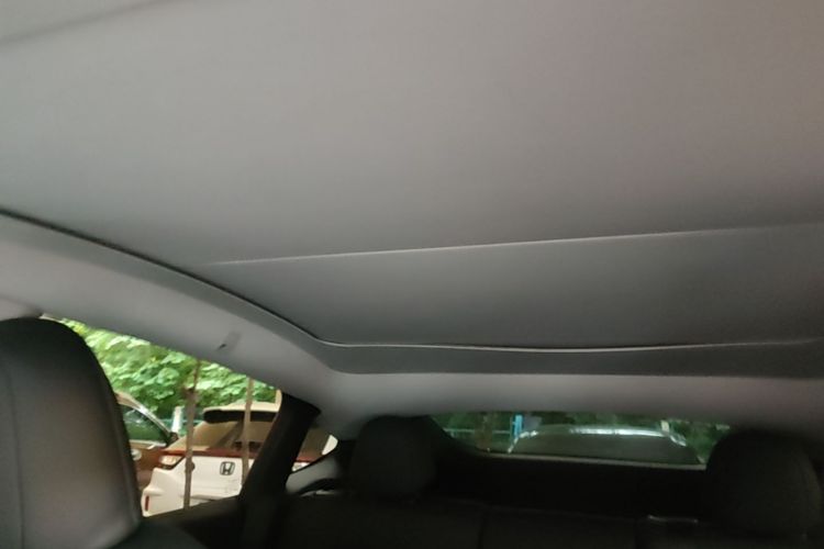 Used Tesla Model Y 2023 Rear-Wheel-Drive Version Headliner