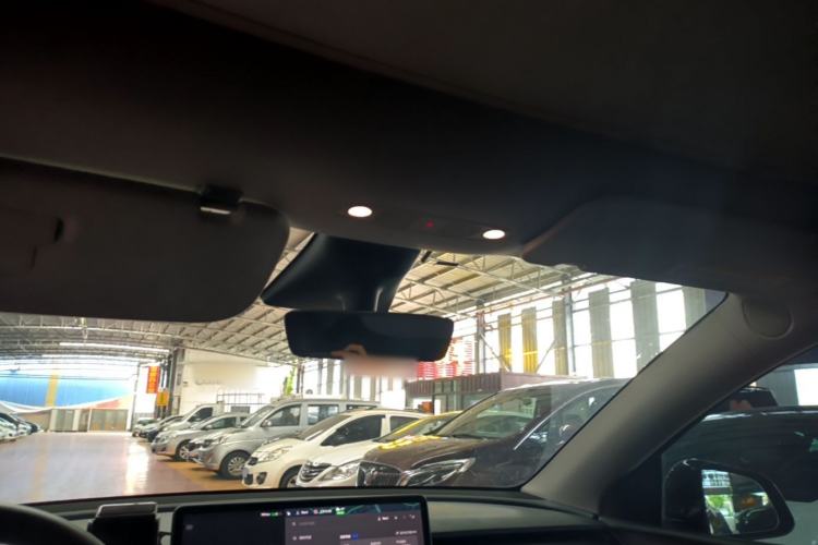 Used Tesla Model Y 2023 Rear-Wheel-Drive Version Headliner