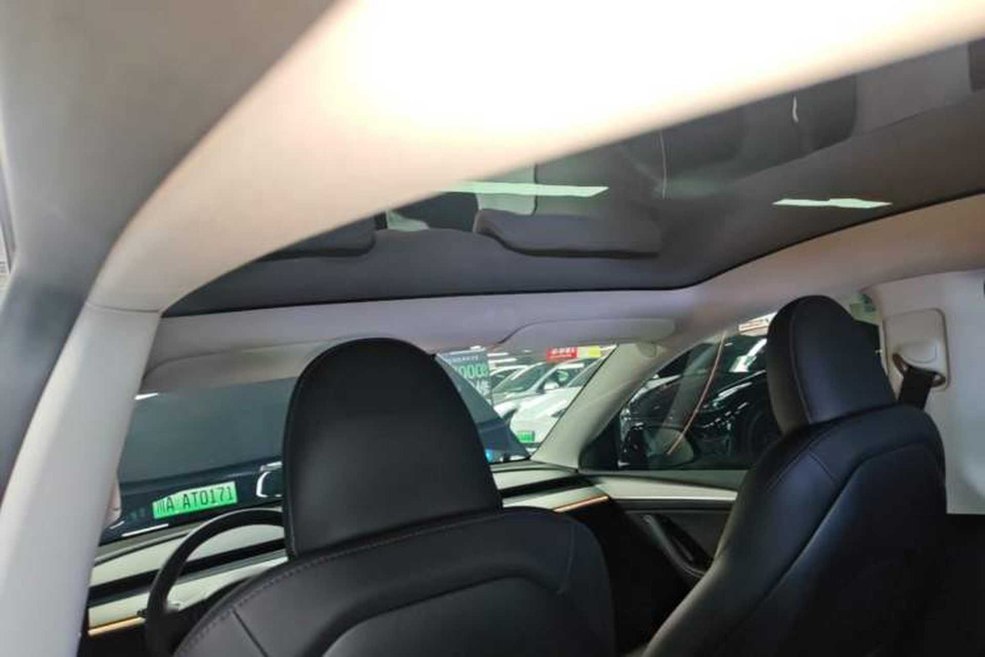 Used Tesla Model Y 2023 Rear-Wheel-Drive Version Headliner