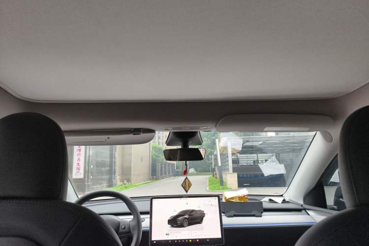 Used Tesla Model Y 2023 Rear-Wheel-Drive Version Headliner