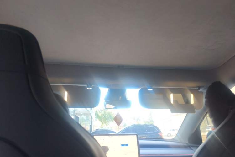Used Tesla Model Y 2023 Rear-Wheel-Drive Version Headliner