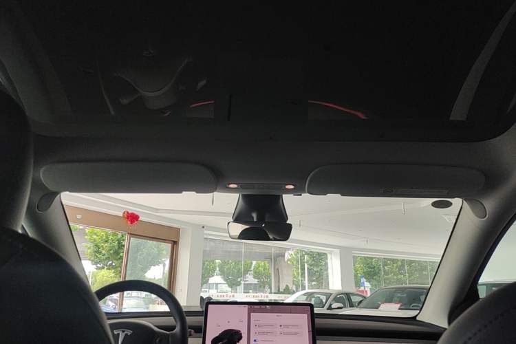 Used Tesla Model Y 2023 Rear-Wheel-Drive Version Headliner