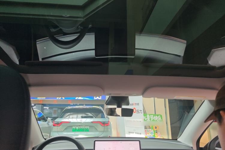 Used Tesla Model Y 2023 Rear-Wheel-Drive Version Headliner