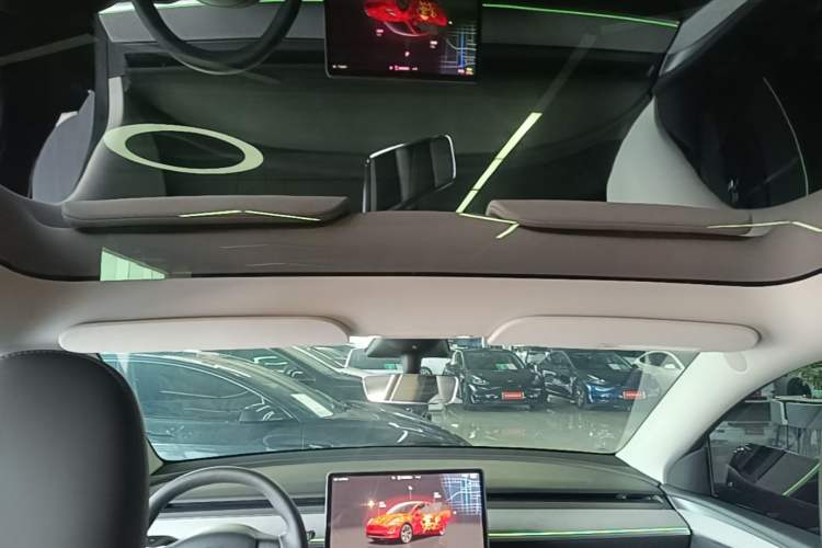 Used Tesla Model Y 2023 Rear-Wheel-Drive Version Headliner