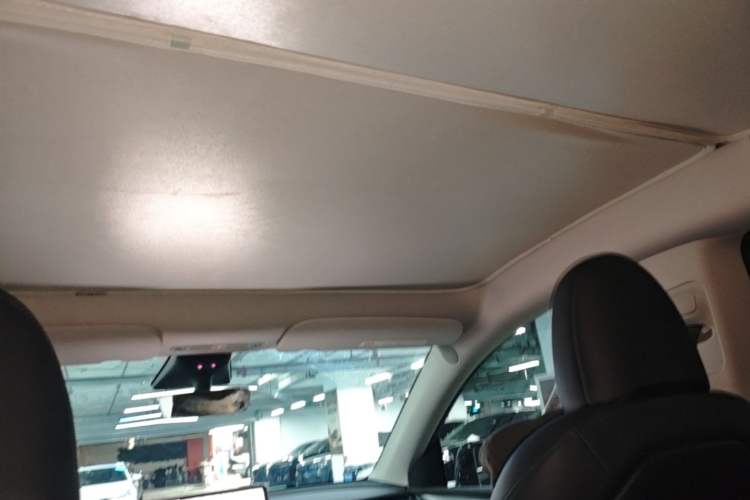 Used Tesla Model Y 2023 Rear-Wheel-Drive Version Headliner