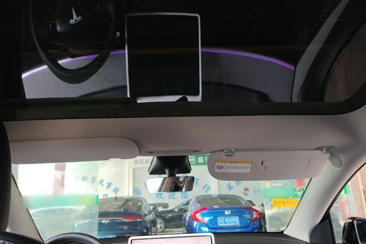 Used Tesla Model Y 2023 Rear-Wheel-Drive Version Headliner