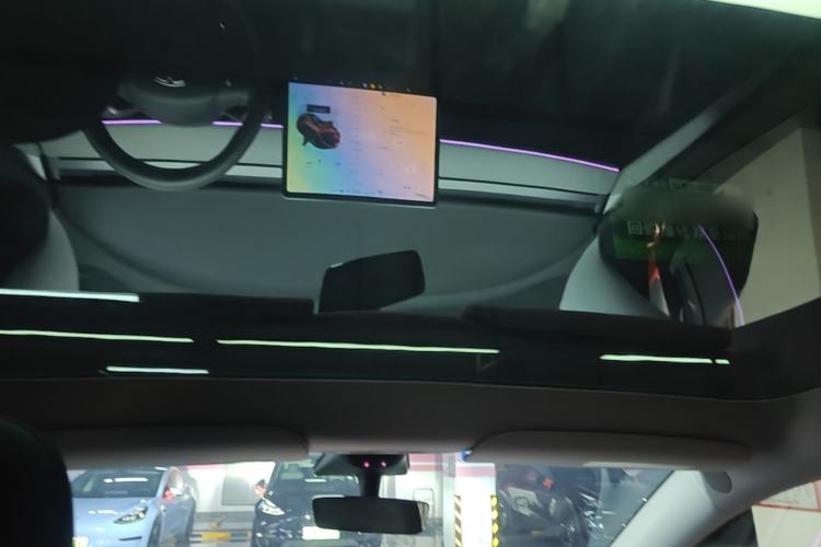 Used Tesla Model Y 2023 Rear-Wheel-Drive Version Headliner