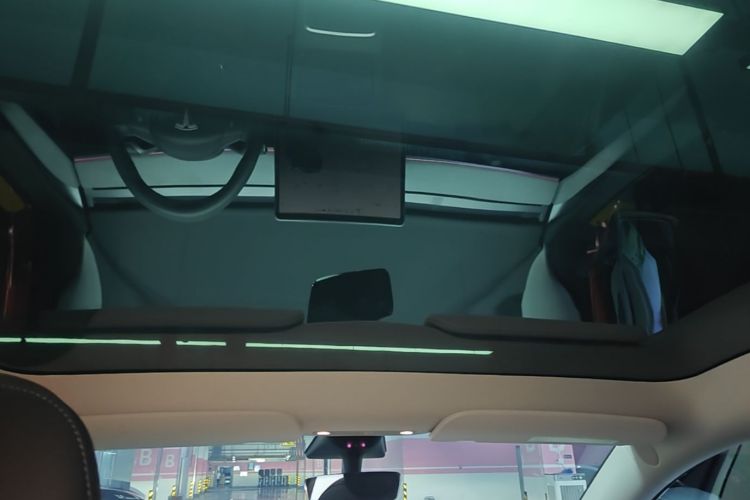 Used Tesla Model Y 2023 Rear-Wheel-Drive Version Headliner
