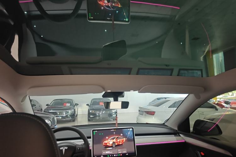 Used Tesla Model Y 2023 Rear-Wheel-Drive Version Headliner