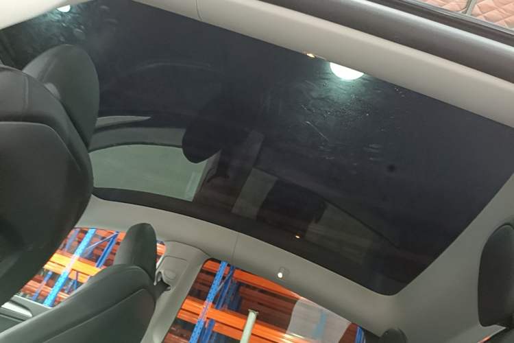 Used Tesla Model Y 2023 Rear-Wheel-Drive Version Headliner