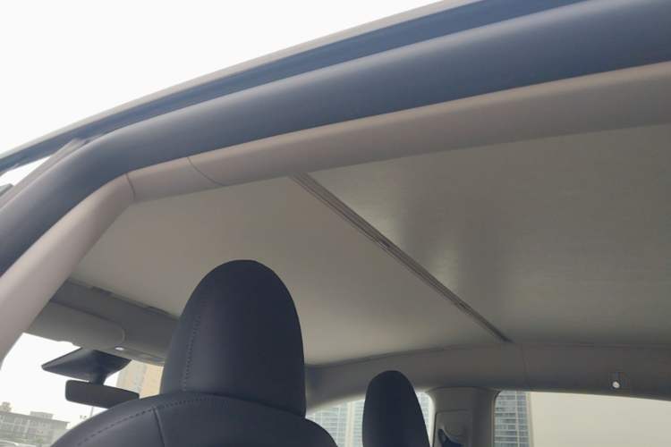 Used Tesla Model Y 2023 Rear-Wheel-Drive Version Headliner