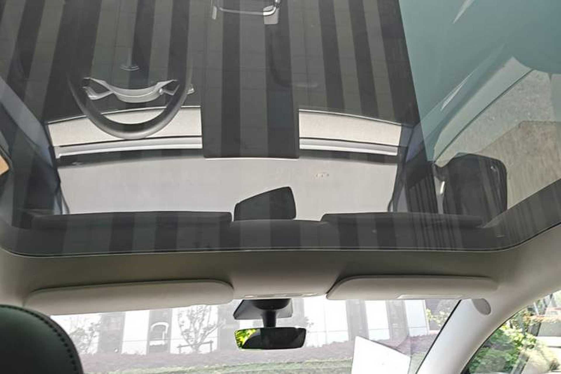 Used Tesla Model Y 2023 Rear-Wheel-Drive Version Headliner