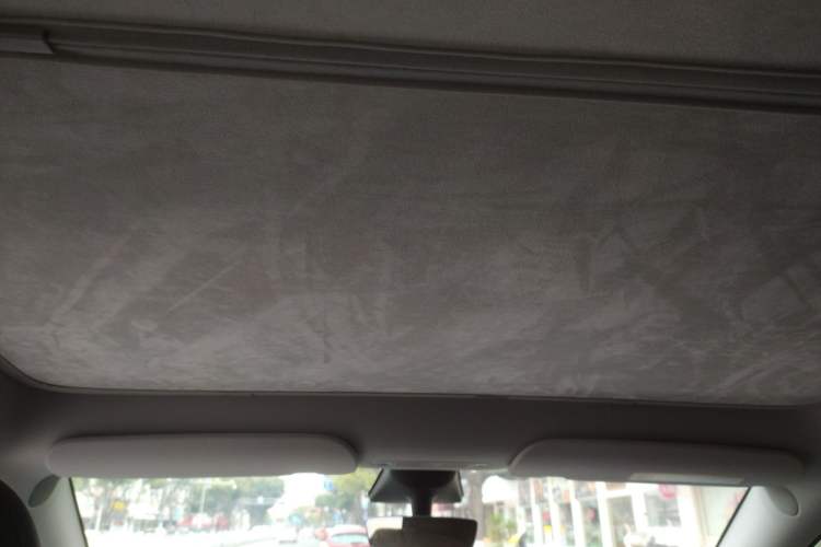 Used Tesla Model Y 2023 Rear-Wheel-Drive Version Headliner