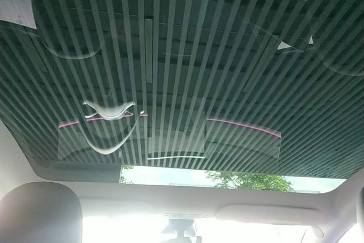 Used Tesla Model Y 2023 Rear-Wheel-Drive Version Headliner