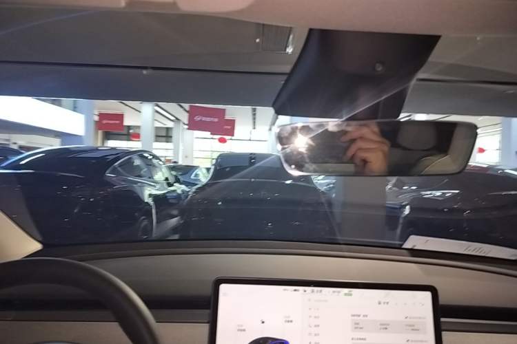 Used Tesla Model Y 2023 Rear-Wheel-Drive Version Headliner