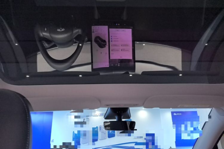 Used Tesla Model Y 2023 Rear-Wheel-Drive Version Headliner