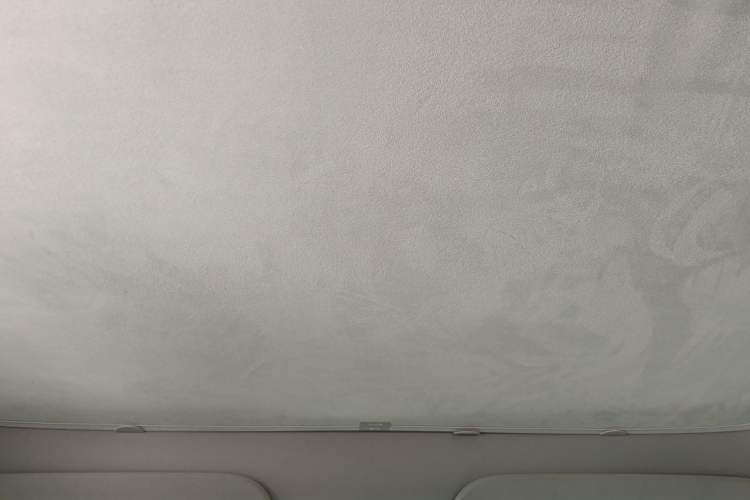 Used Tesla Model Y 2023 Rear-Wheel-Drive Version Headliner
