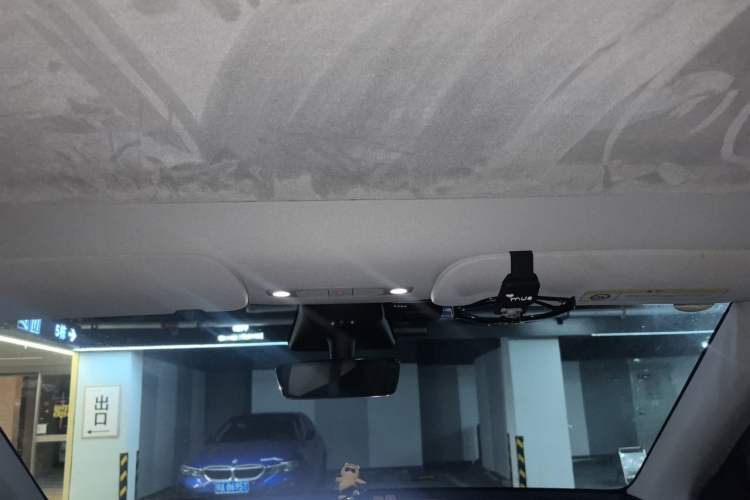 Used Tesla Model Y 2023 Rear-Wheel-Drive Version Headliner