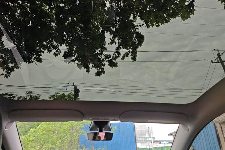 Used Tesla Model Y 2023 Rear-Wheel-Drive Version Headliner
