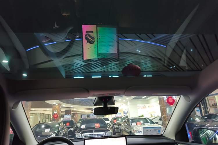 Used Tesla Model Y 2023 Rear-Wheel-Drive Version Headliner