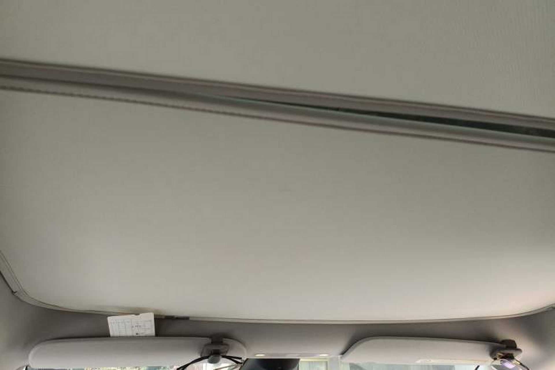 Used Tesla Model Y 2023 Rear-Wheel-Drive Version Headliner