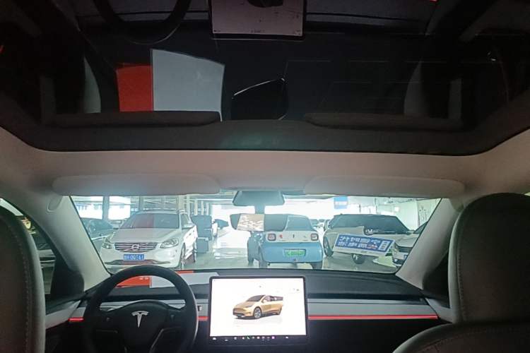 Used Tesla Model Y 2023 Rear-Wheel-Drive Version Headliner