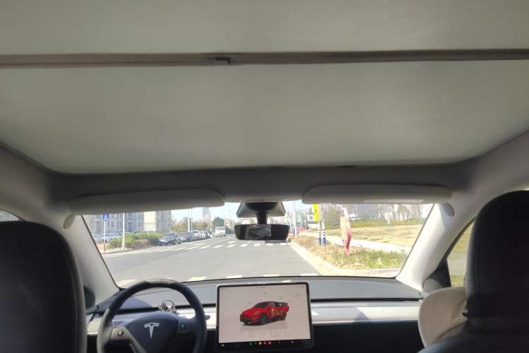 Used Tesla Model Y 2023 Rear-Wheel-Drive Version Headliner